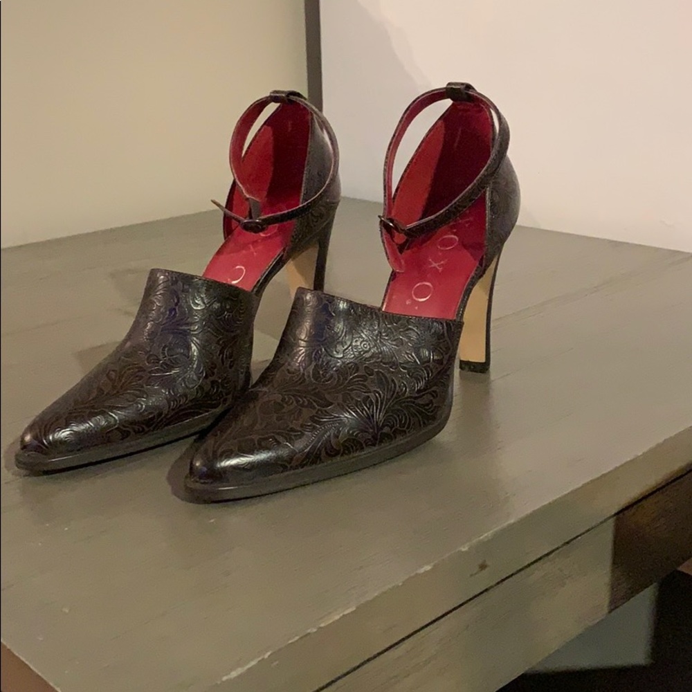 XOXO heels